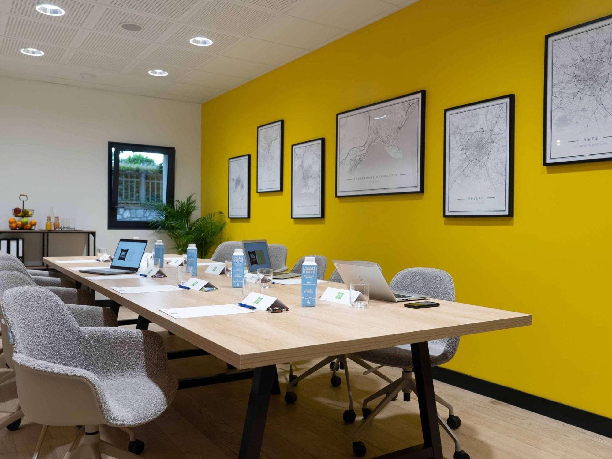 Ibis Styles Dreux Centre Gare Otel Dış mekan fotoğraf